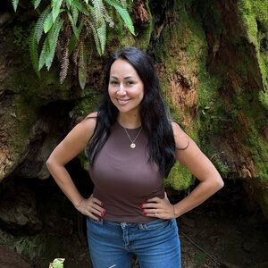 Meet your Posher, Holly